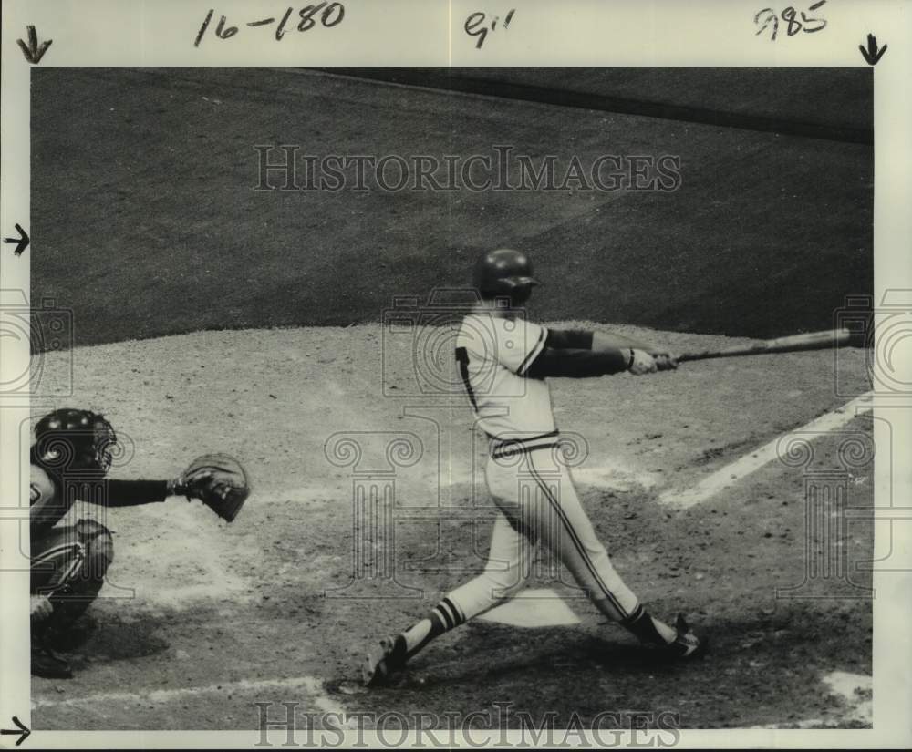 1977 Press Photo Baseball player Pat Scanlon at bat - nos31133- Historic Images