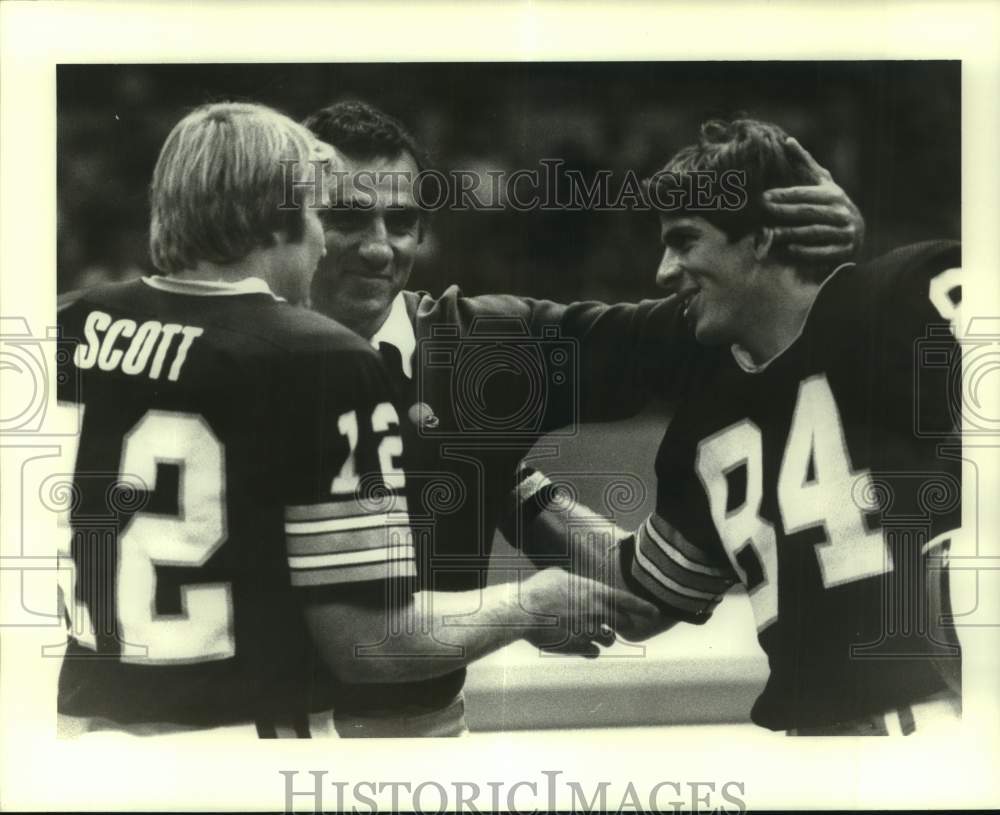 1978 Press Photo Football coach Sam Rutigliano and players - nos31179 - Historic Images