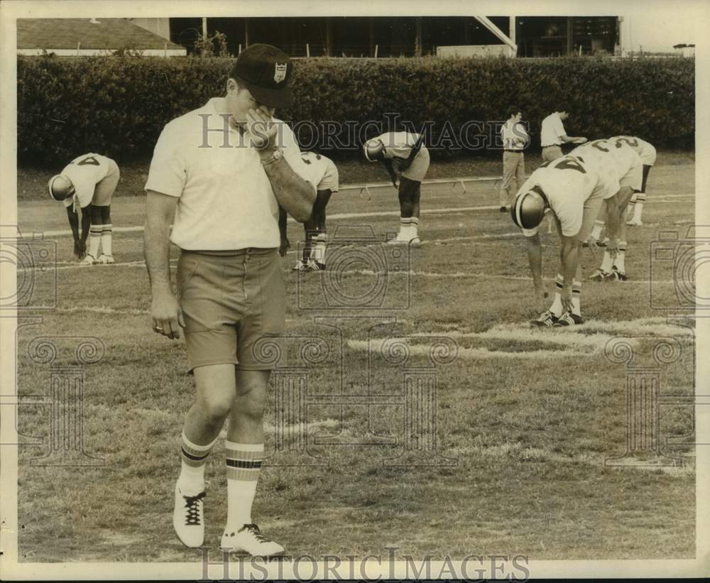 1972 Press Photo New Orleans Saints football J D Roberts at training camp - Historic Images