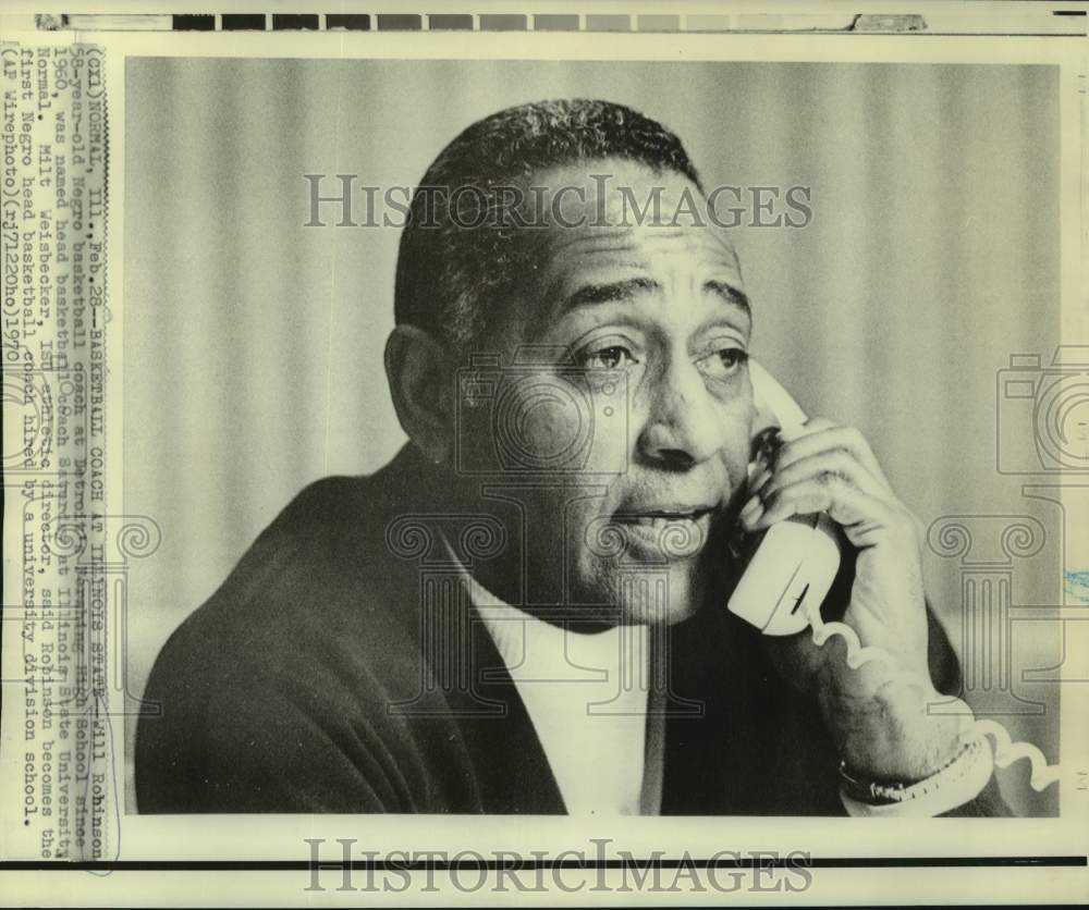 1970 Press Photo New Illinois State basketball Will Robinson on telephone- Historic Images