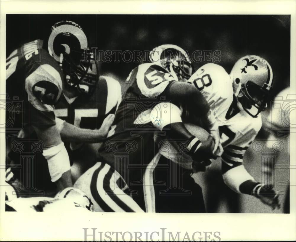 1982 Press Photo New Orleans Saints football player George Rogers vs. Rams - Historic Images