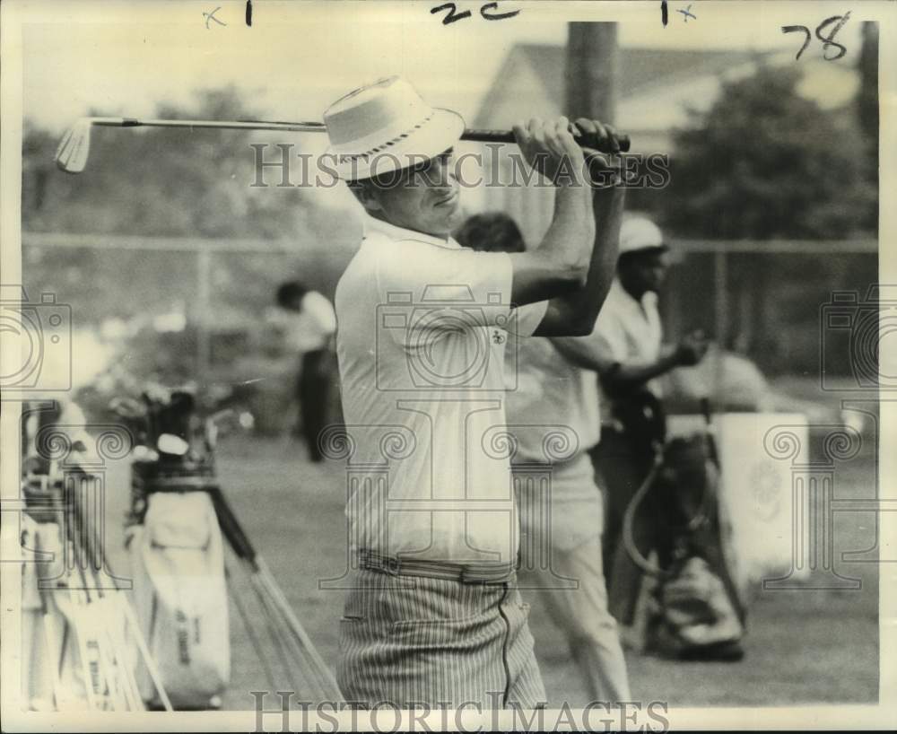 1971 Press Photo Golfer Chi Chi Rodriguez at the Greater New Orleans Open- Historic Images