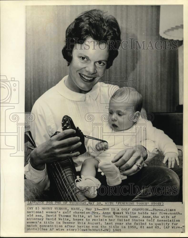 1965 Press Photo Golfer Anne Quast Welts with Infant Son David Thomas Welts - Historic Images