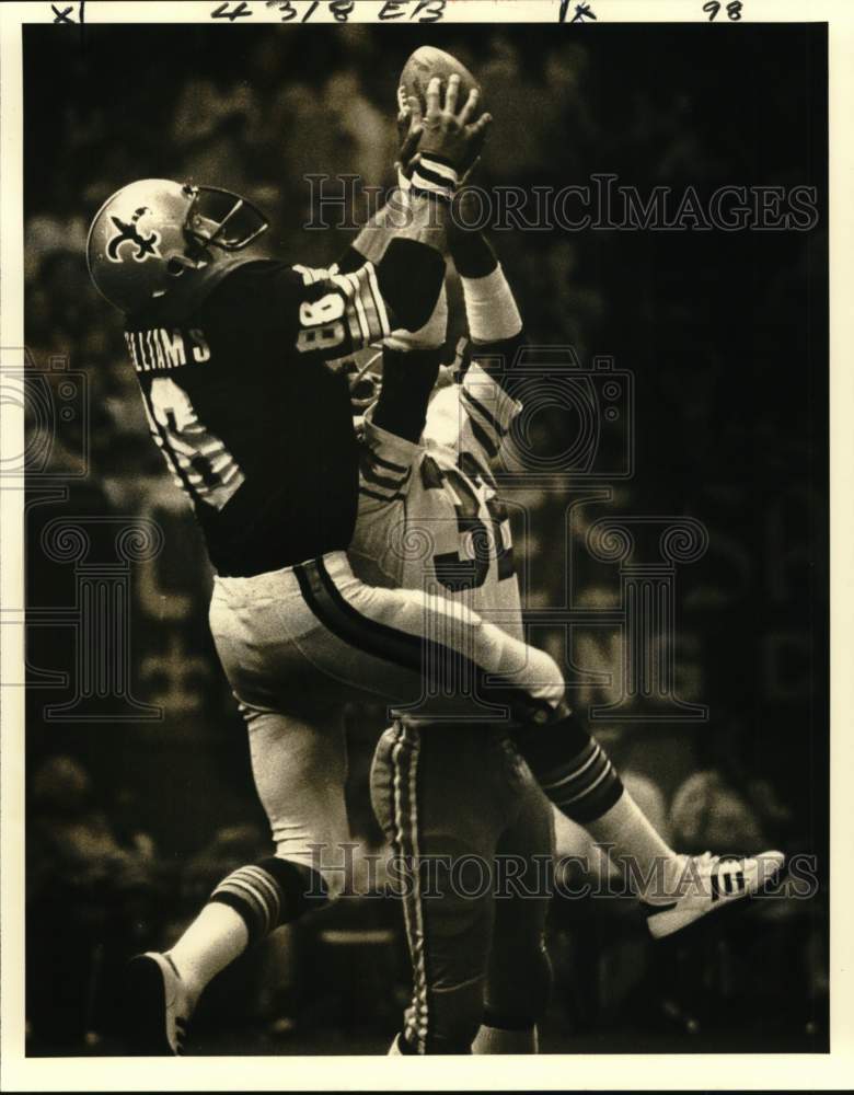 1979 Press Photo New Orleans Saints Football Player Brooks Williams Making Catch- Historic Images