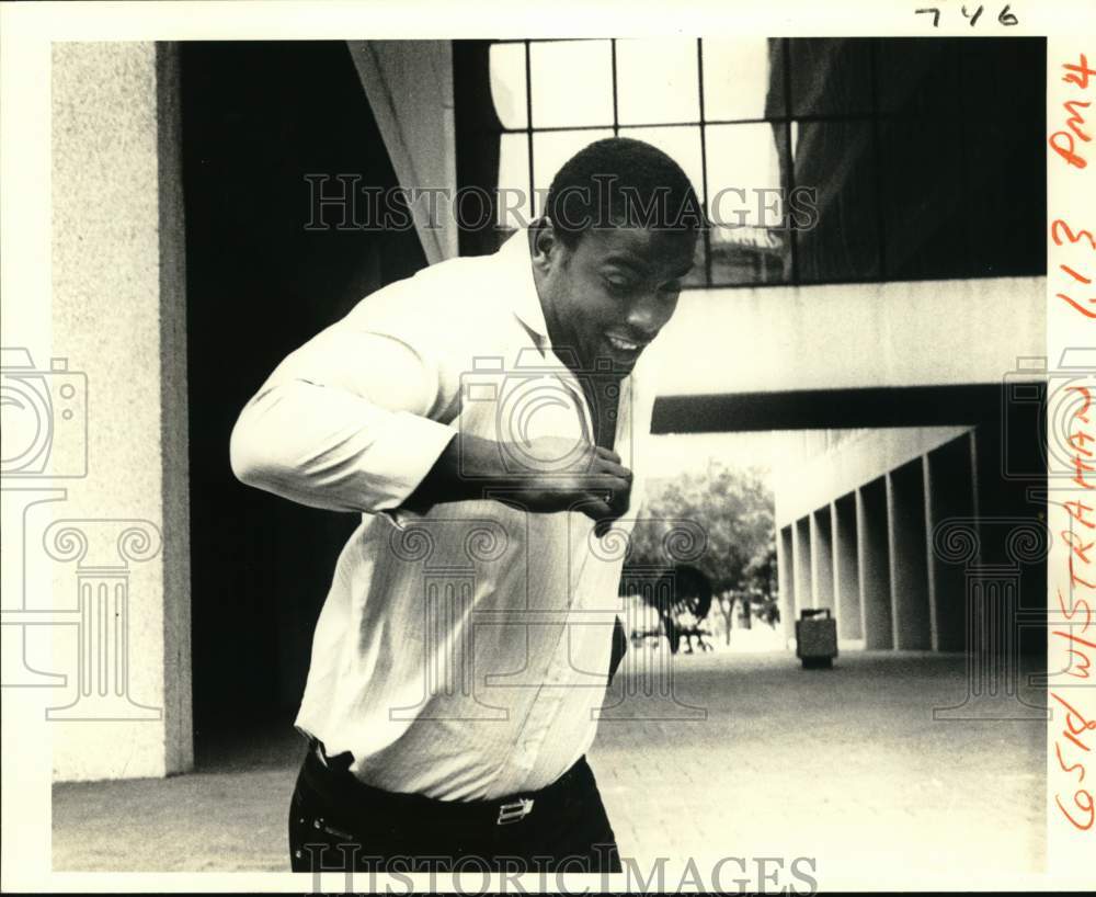 1982 Press Photo Jim Wilks, New Orleans Saints Defensive End - nos32329 - Historic Images