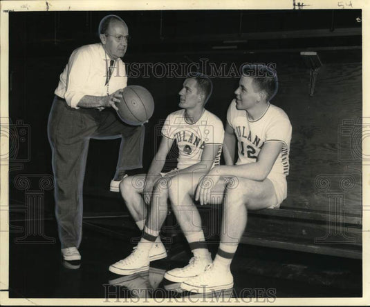 Press Photo Tulane Coach Cliff Wells, Guard Dick O'Brien, Center Vic Klinker - Historic Images