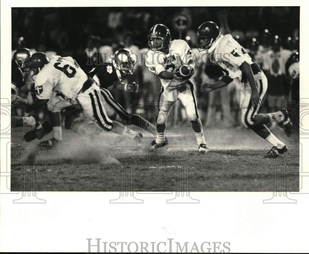 1983 Press Photo Football Player David Ward During Game - nos32676 - Historic Images