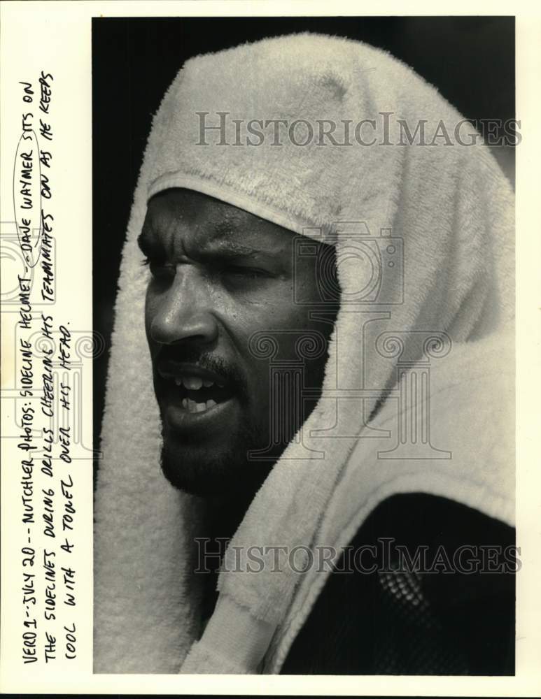 1988 Press Photo Dave Waymer New Orleans Saints Football Player Durin 1988-press-photo-dave-waymer-new-orleans-saints-football-player-durin