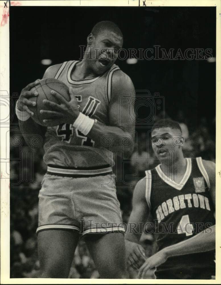 1989 Press Photo Basketball Player Wayne Sims - nos33086 - Historic Images