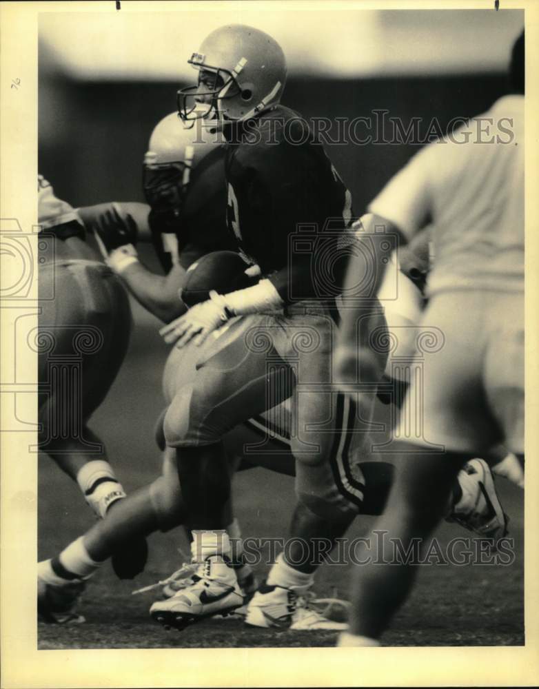 1990 Press Photo Harvey Williams at Football Practice - nos33298- Historic Images