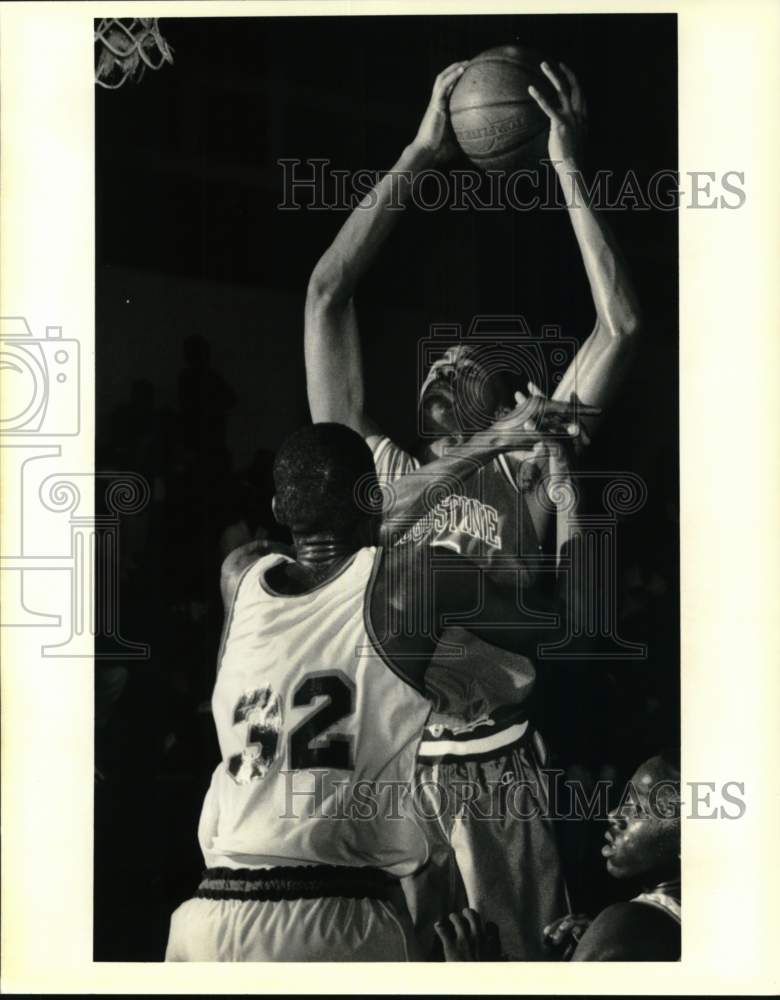 Press Photo St. Augustine vs. Karr High School Basketball Game - nos33373 - Historic Images