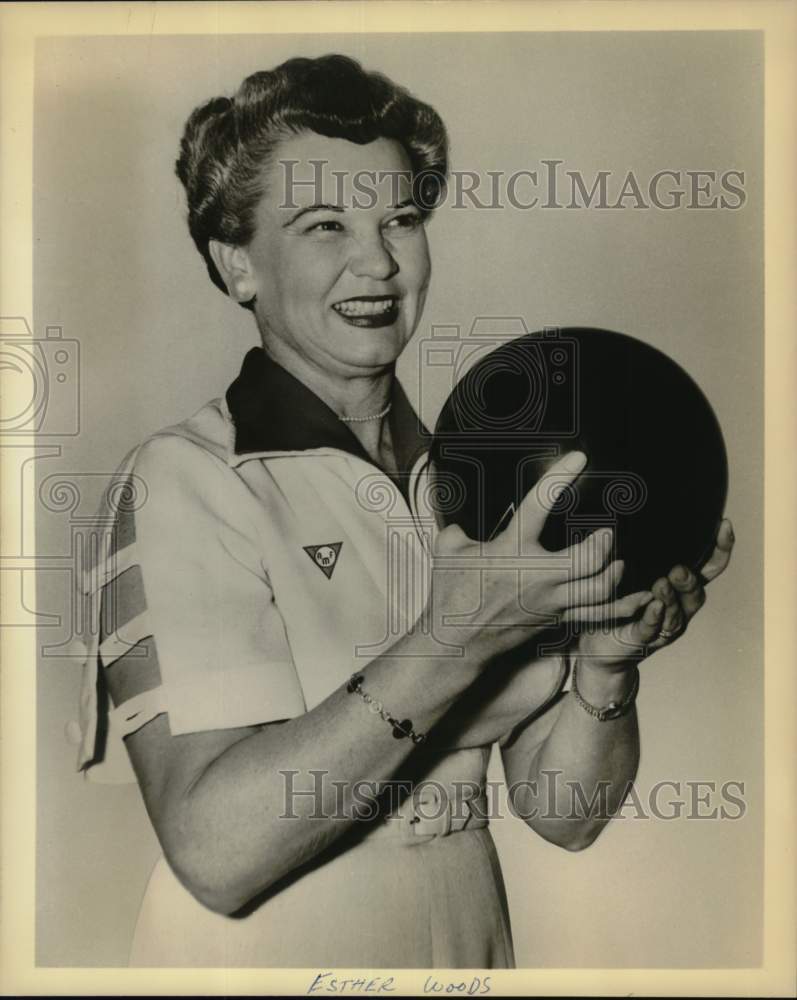 Press Photo Bowler Esther Woods - nos33580 - Historic Images