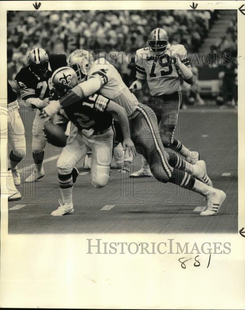 1976 Press Photo New Orleans Saints Quarterback Bobby Scott in Game vs. Dallas - Historic Images