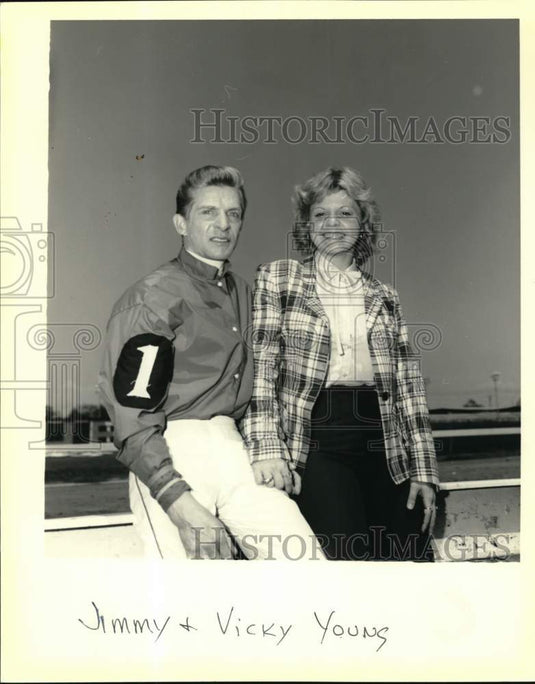1980 Press Photo Jockey Jimmy Young & Wife Vicky - nos33830- Historic Images