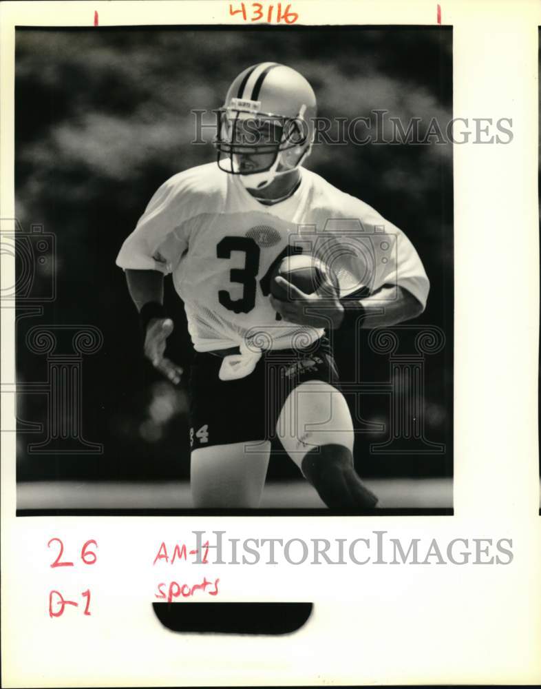 1988 Press Photo New Orleans Saints Running Back Barry Word at Practice - Historic Images