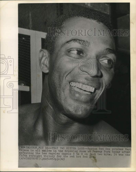 1963 Press Photo Boston Red Sox Pitcher Earl Wilson at Fenway Park - nos34335 - Historic Images