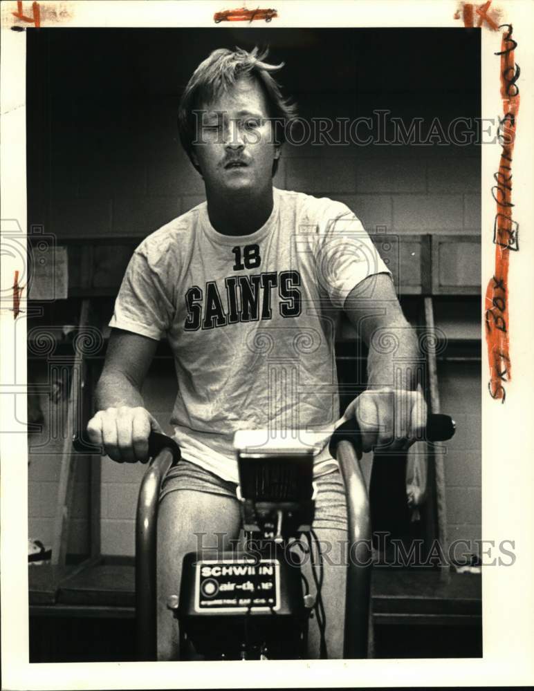 1983 Press Photo Dave Wilson, New Orleans Saints Quarterback Working Out- Historic Images