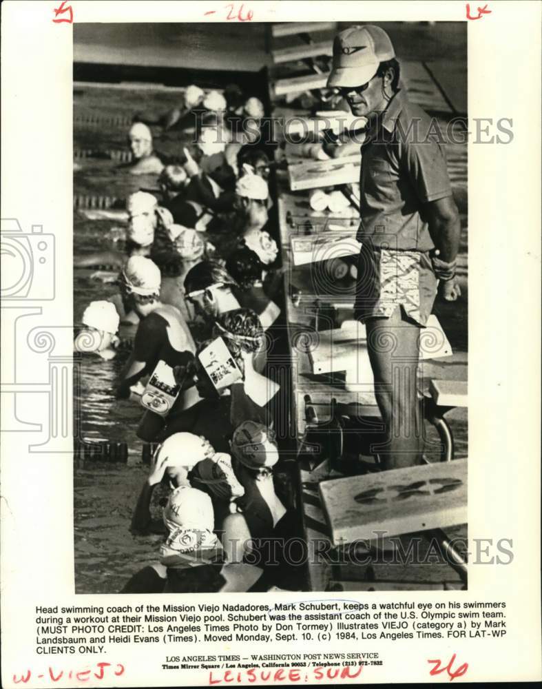 1984 Press Photo Mark Schubert at Mission Viejo Nadadores Swim Workout- Historic Images