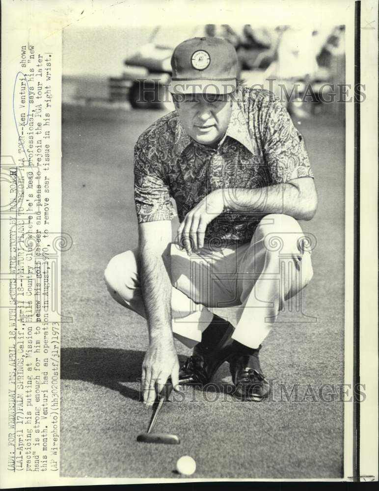 1973 Press Photo Golfer Ken Venturi lines up putt, preparing return to PGA Tour - Historic Images