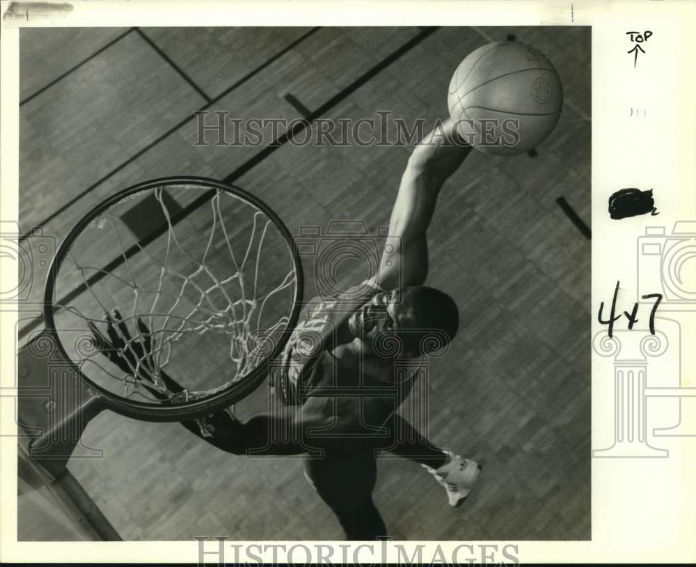 1989 Press Photo Shaw basketball player Melvin Simon expected to be top recruit- Historic Images