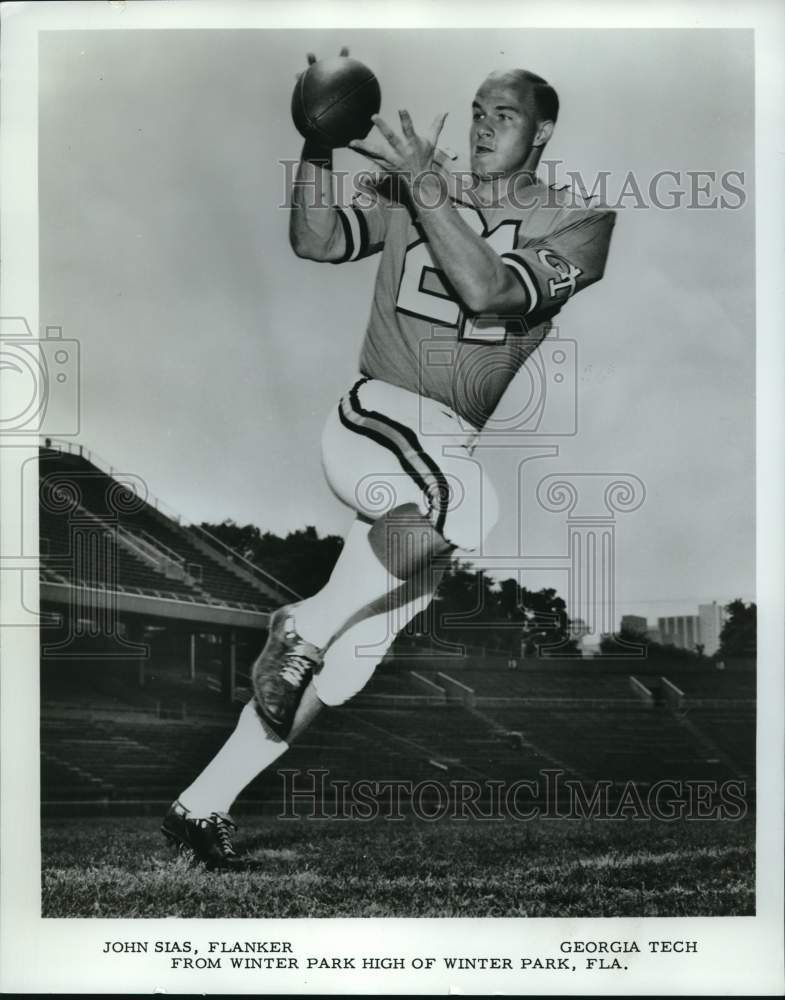 1970 Press Photo Georgia Tech flanker John Sias catches football - nos35557- Historic Images