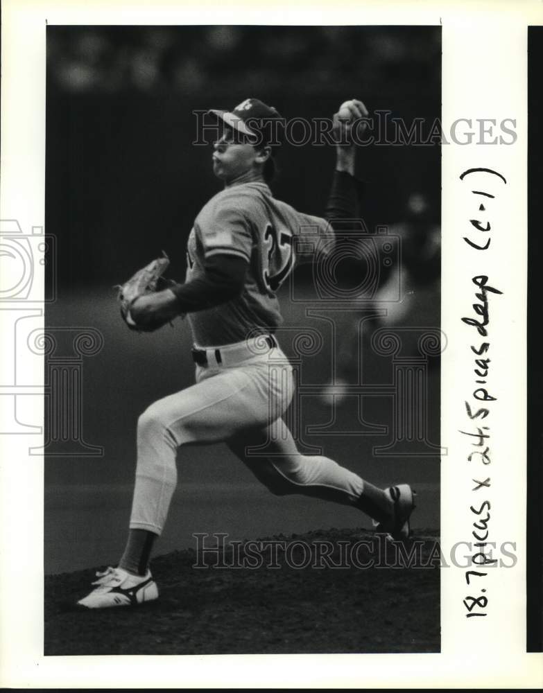 1991 Press Photo A&#39;s rookie pitcher Joe Slusarski who also pitched for UNO. - Historic Images