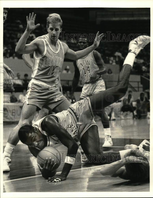 1985 Press Photo University of New Orleans Versus California, Irvine Basketball - Historic Images