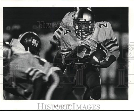 1985 Press Photo Brian Taylor, Football Player in B.T. Washington Game - Historic Images