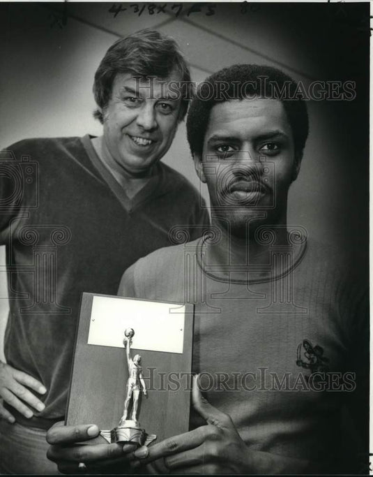 1979 Press Photo University of New Orleans's Lloyd Terry and Basketball Coach - Historic Images