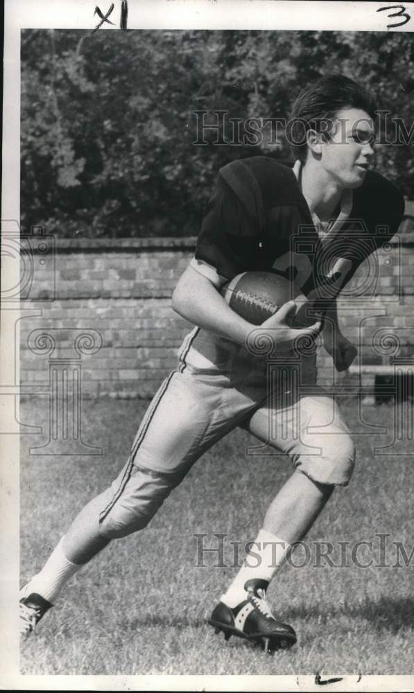 1971 Press Photo Steve Stropolo, Ridgewood Football Player- Historic Images