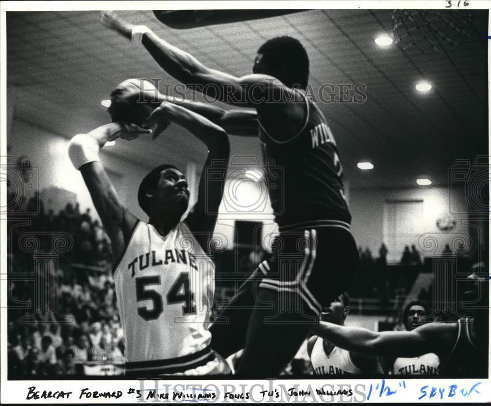 1982 Press Photo Mike Williams and John Williams in Tulane Basketball Game- Historic Images
