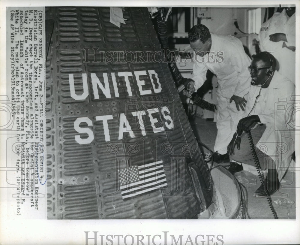 1965 Gemini 4 Electrician Darrell Boren &amp; M.D. Ivery Run Check - Historic Images