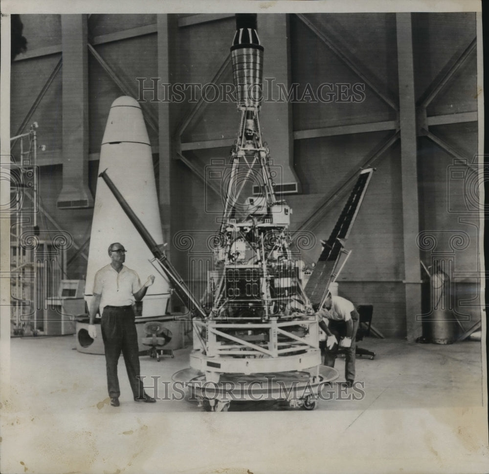 1961 Press Photo Ranger 1 in Preparation for Moon Crash Landing Trip - Historic Images