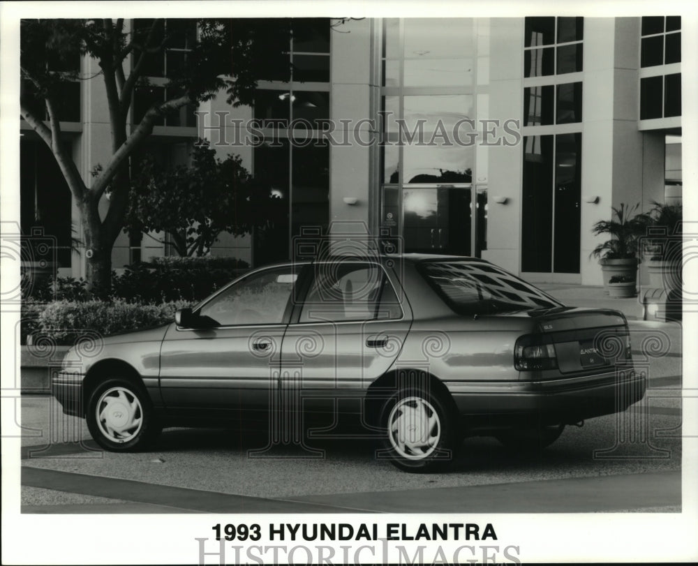 1993 Press Photo Hyundai Elantra Sedan - not00458 - Historic Images