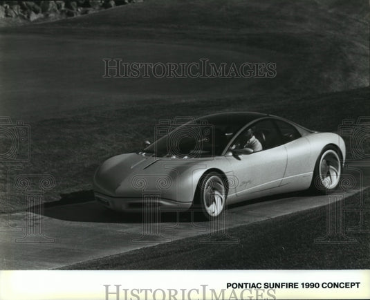 1990 Press Photo Pontiac Sunfire Concept Car on Driving Path - not00509 - Historic Images