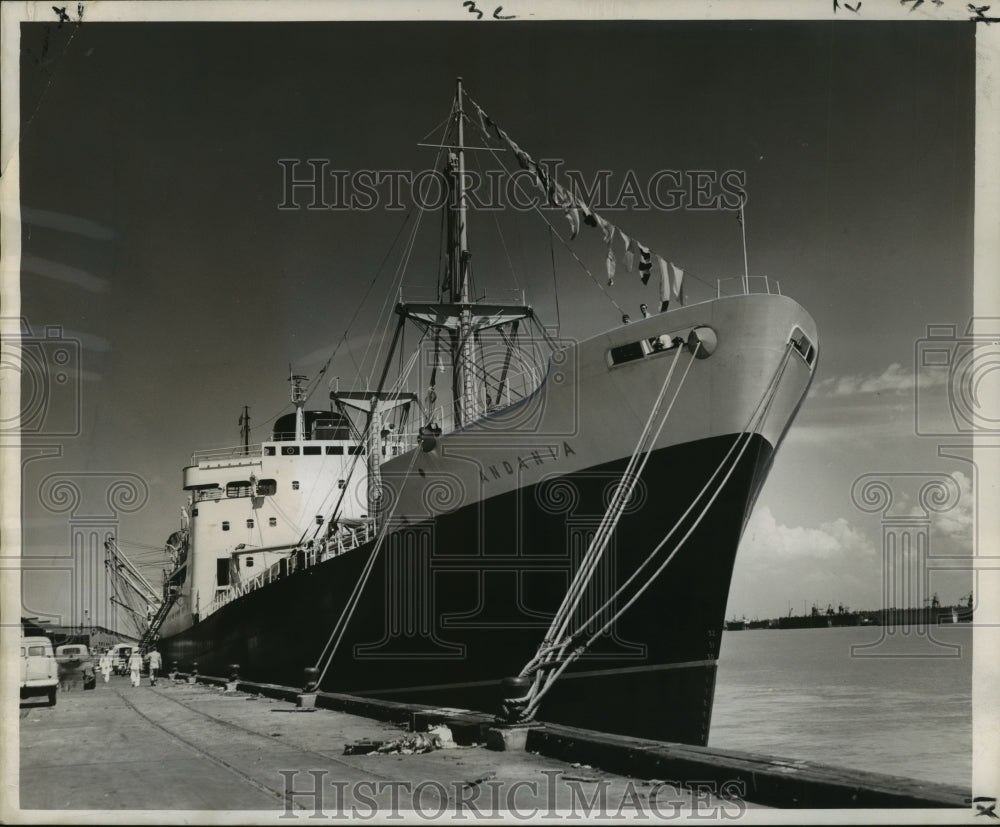 1960 Cunard Steam-Ship Company&#39;s Cargo Liner Docked in New Orleans - Historic Images