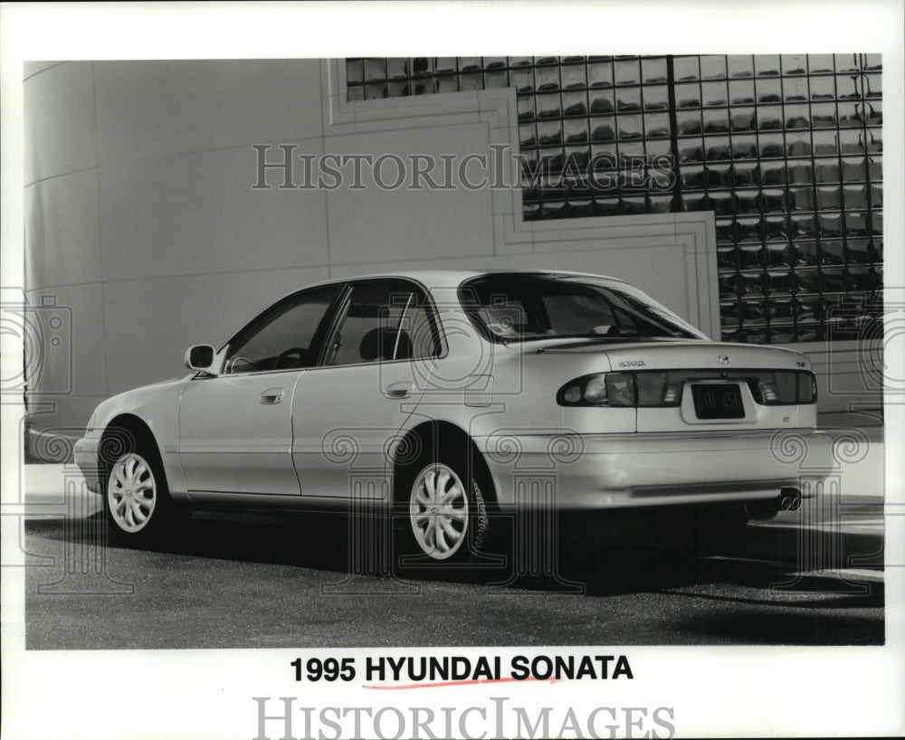 1994 1995 Hyundai Sonata Four-Door Sedan - Historic Images