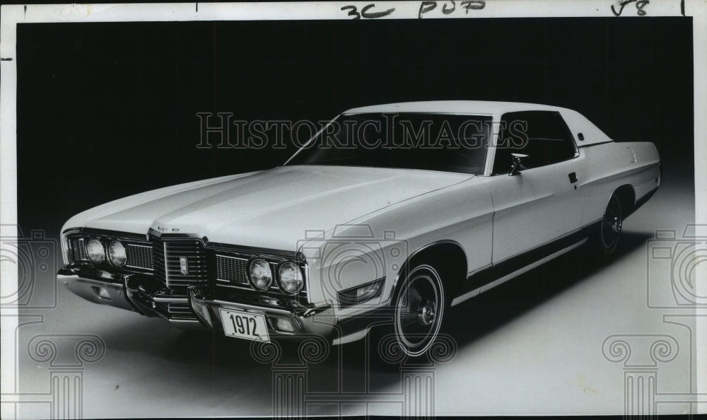 1971 1972 Ford LTD, with new grille, emphasizes long elegant look - Historic Images