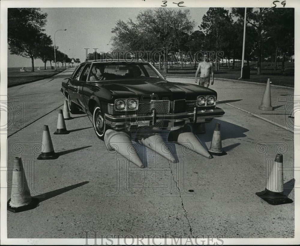 1973 Press Photo Driver Error in Alcohol Safety Action Project Driving Test-Historic Images