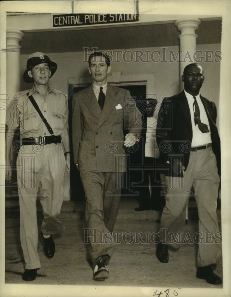 1943 Sir Harry Oakes, Alfred De Marigny and John Douglas, Police - Historic Images