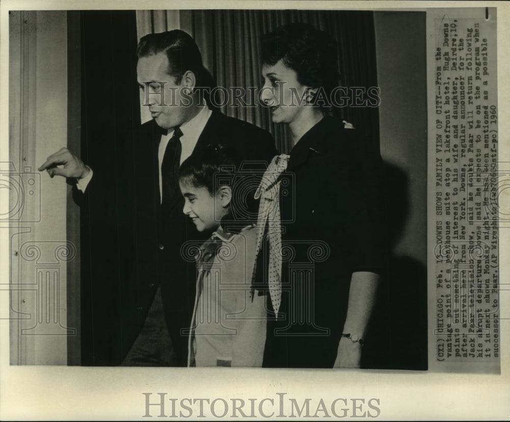 1960 Hugh Downs shows his family the view of New York from penthouse - Historic Images