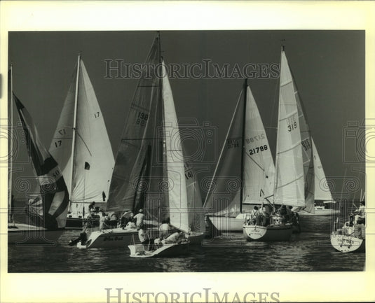 1989 Press Photo A fleet of boats on Lake Pontchartrains Racing Circuit - Historic Images