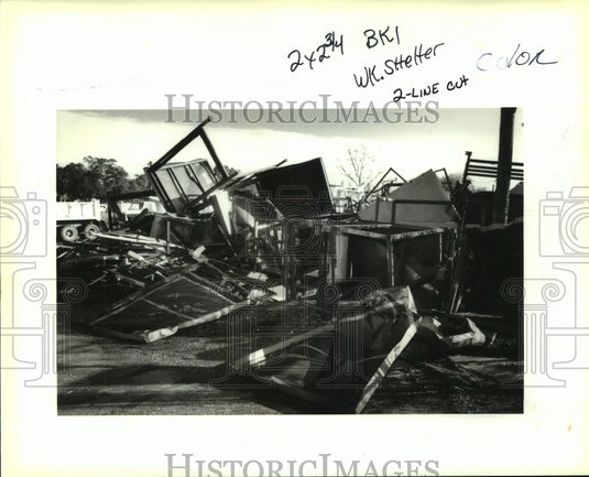 1993 Press Photo Metairie-The remains of bus shelters at a parish salvage yard - Historic Images