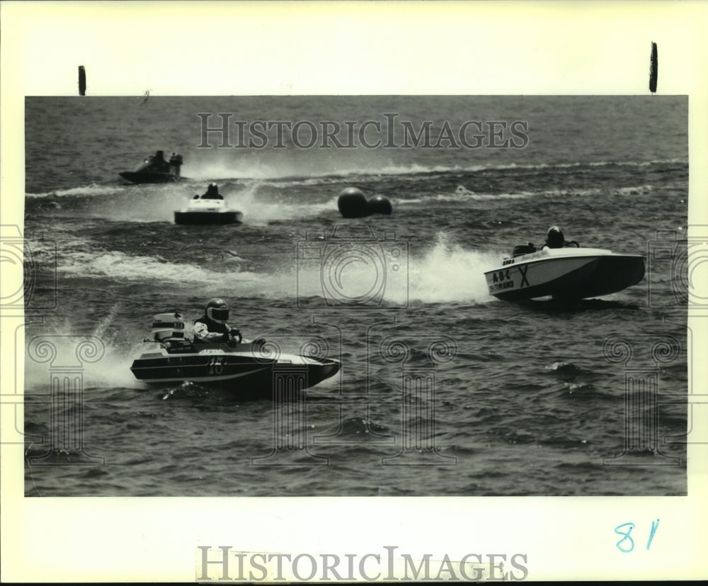 1988 Press Photo Mini Grand Prix boat race in Lake Pontchartrain - Historic Images