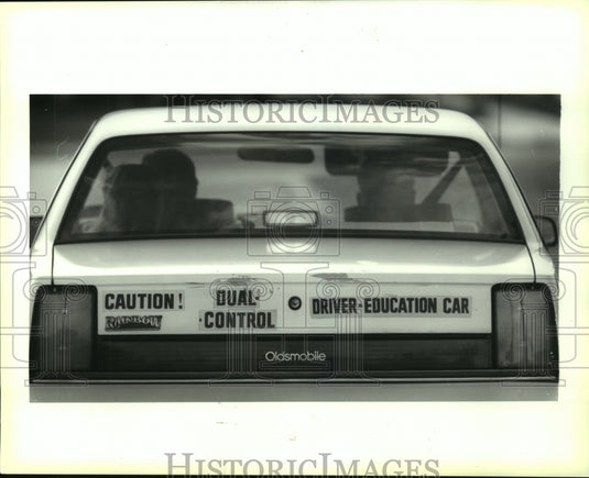 1993 Press Photo A Driver's Education instructor takes his students for a drive - Historic Images