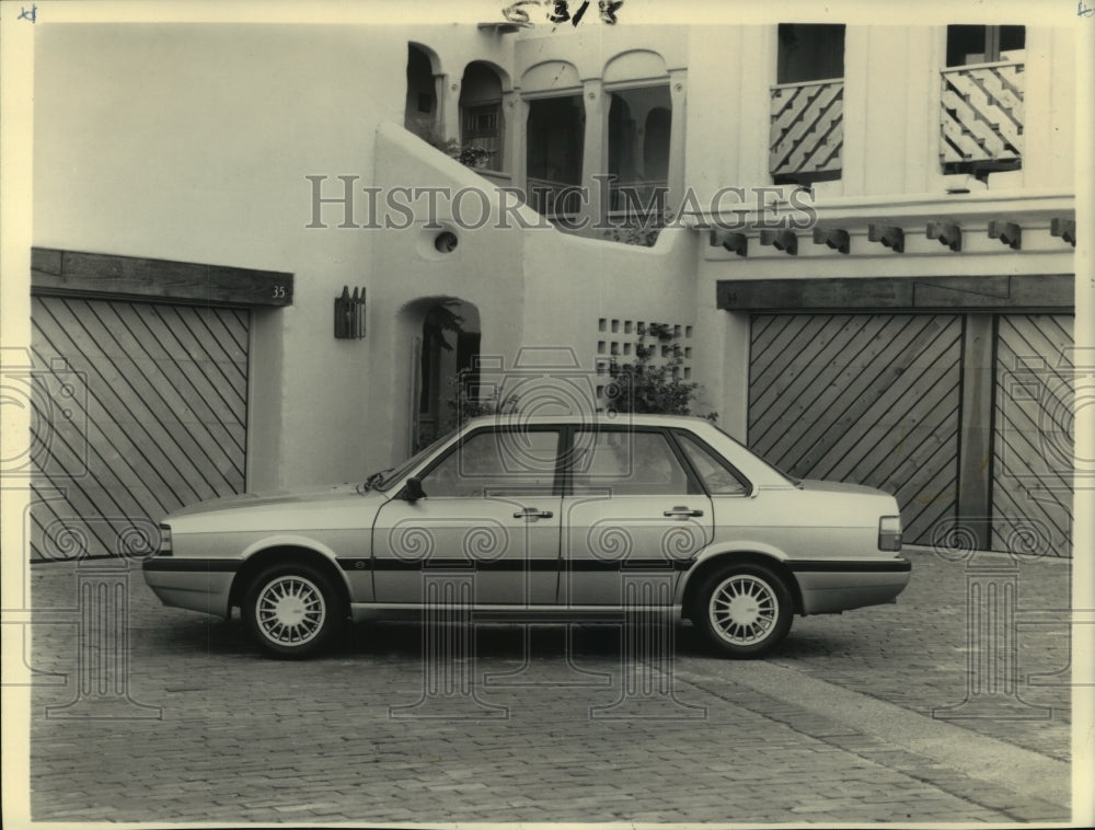 Press Photo The new four-door Audi 4000S automobile on display - Historic Images