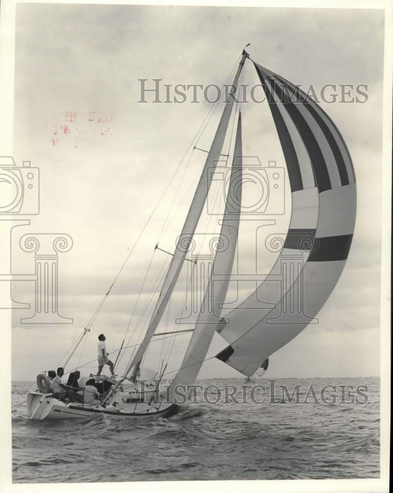 1980 Press Photo Boat Racing - Traveler with Bill Hays &amp; Tom Tooker as Skippers - Historic Images