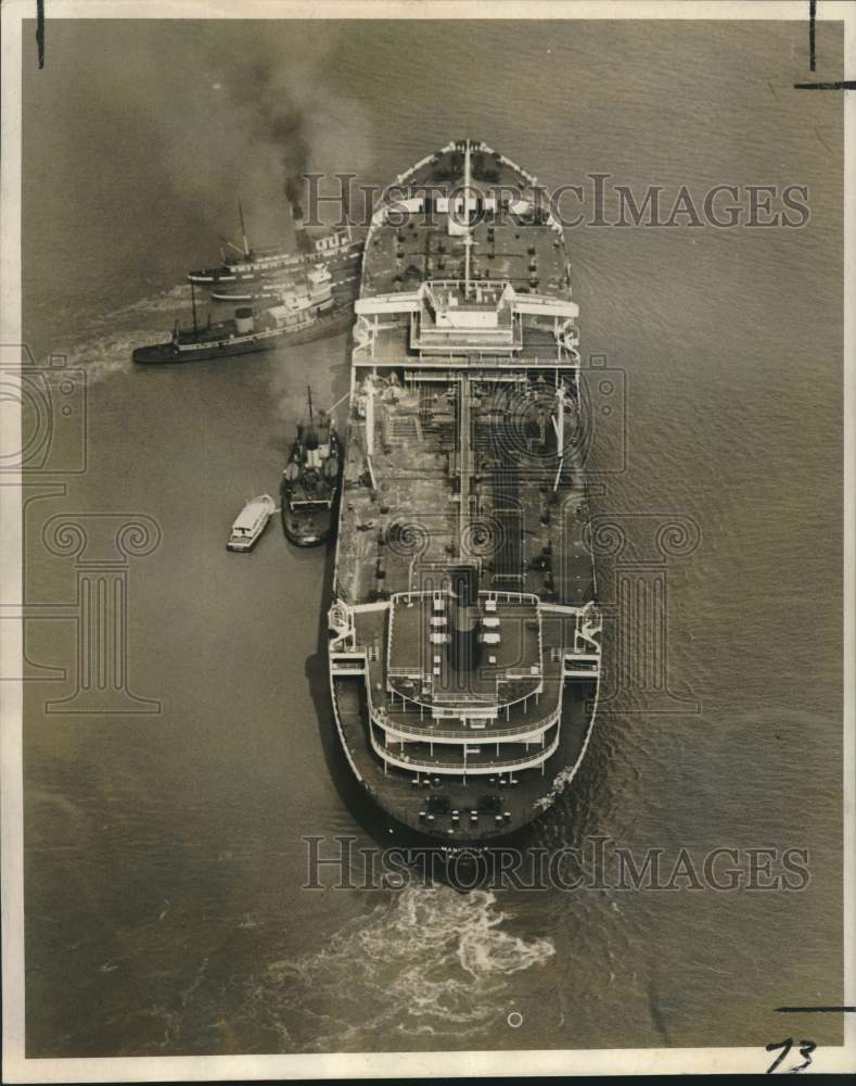 1964 Tugs Try To Free SS Manhattan, Stuck In Mississippi River Mud-Historic Images