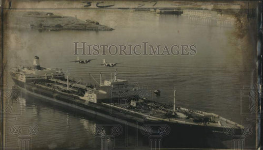 1969 The Giant United States Tanker Manhattan's visit to Halifax-Historic Images