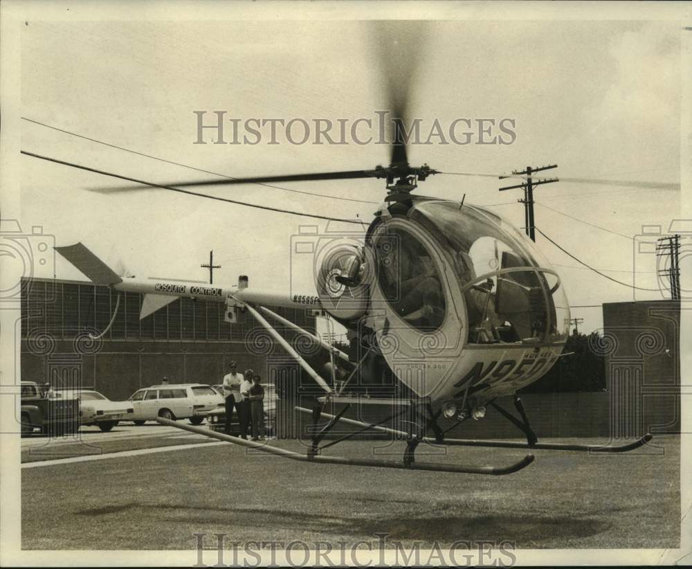 1970 Jefferson Parish Sheriff&#39;s Office&#39;s helicopter. - Historic Images